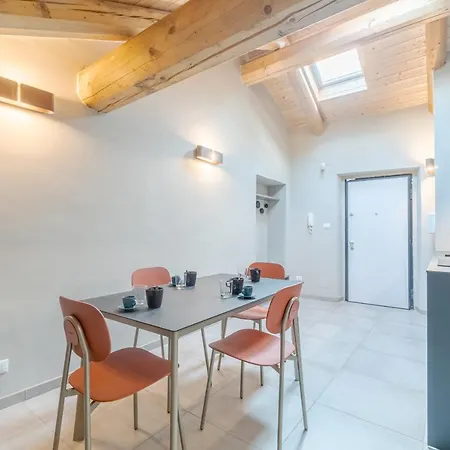 Apartamento Guesthost - Porta Nuova! Andrea Doria Elegant *