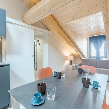 Apartamento Guesthost - Porta Nuova! Andrea Doria Elegant