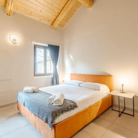 Porta Nuova! Andrea Doria Elegant Apartament